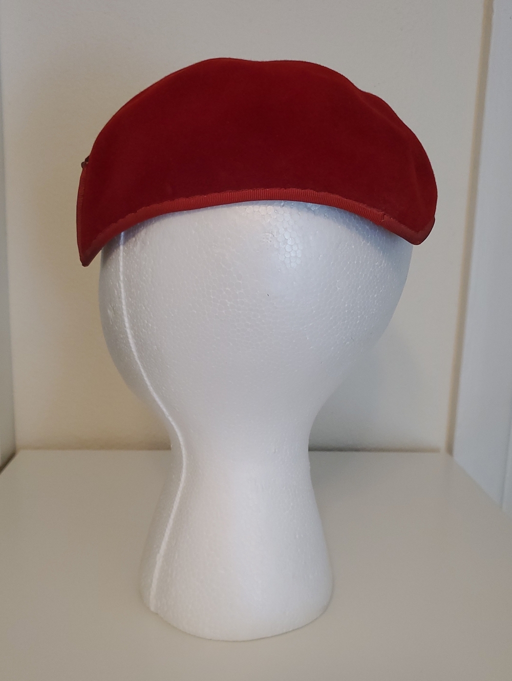 1950s Lucy Red Velvet Velour Fire Retro Cap Vintage Cocktail Hat Topper Pinup - Picture 4 of 15